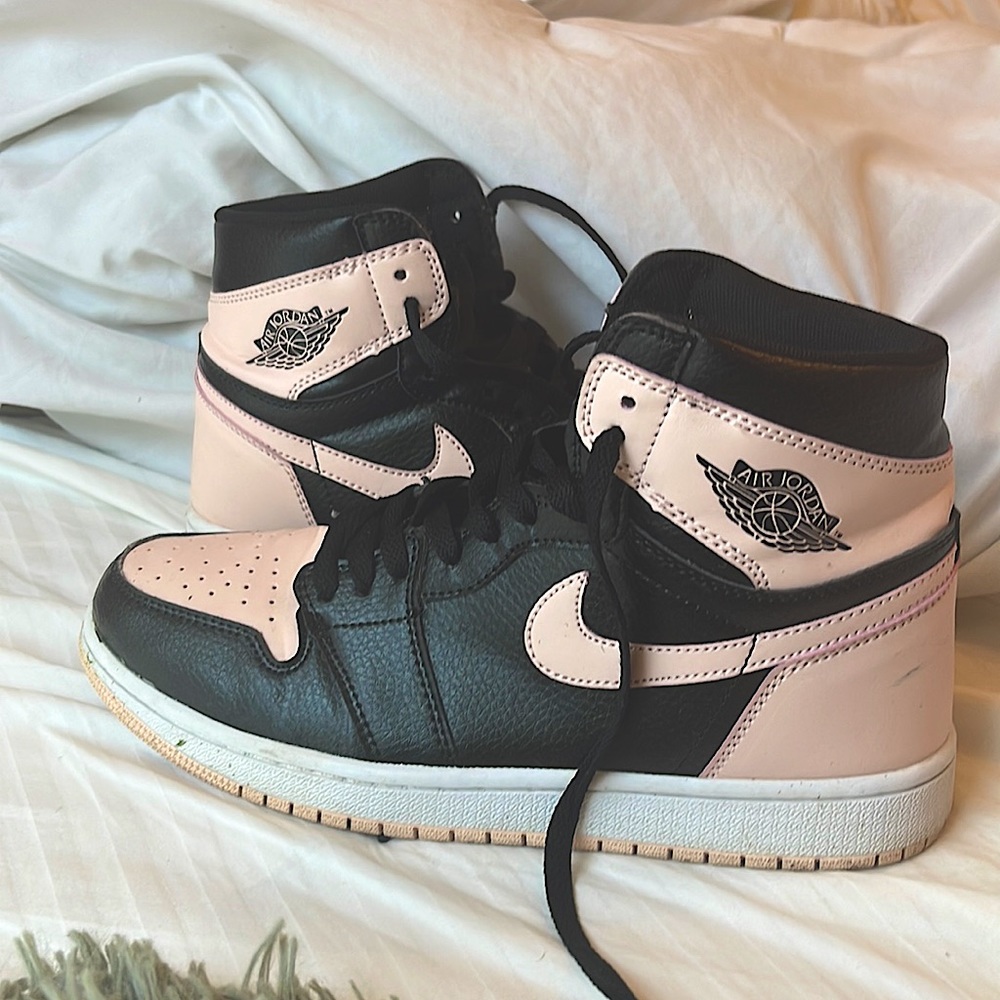 Jordan 1 Retro High Black Crimson Tint Size 8.5 Mens 10.5 Womens